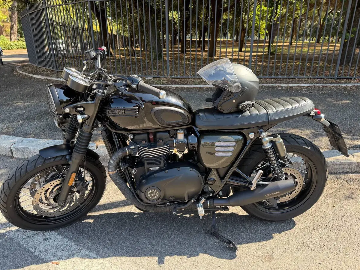 Triumph Bonneville T120 (2016 - 20) (2)