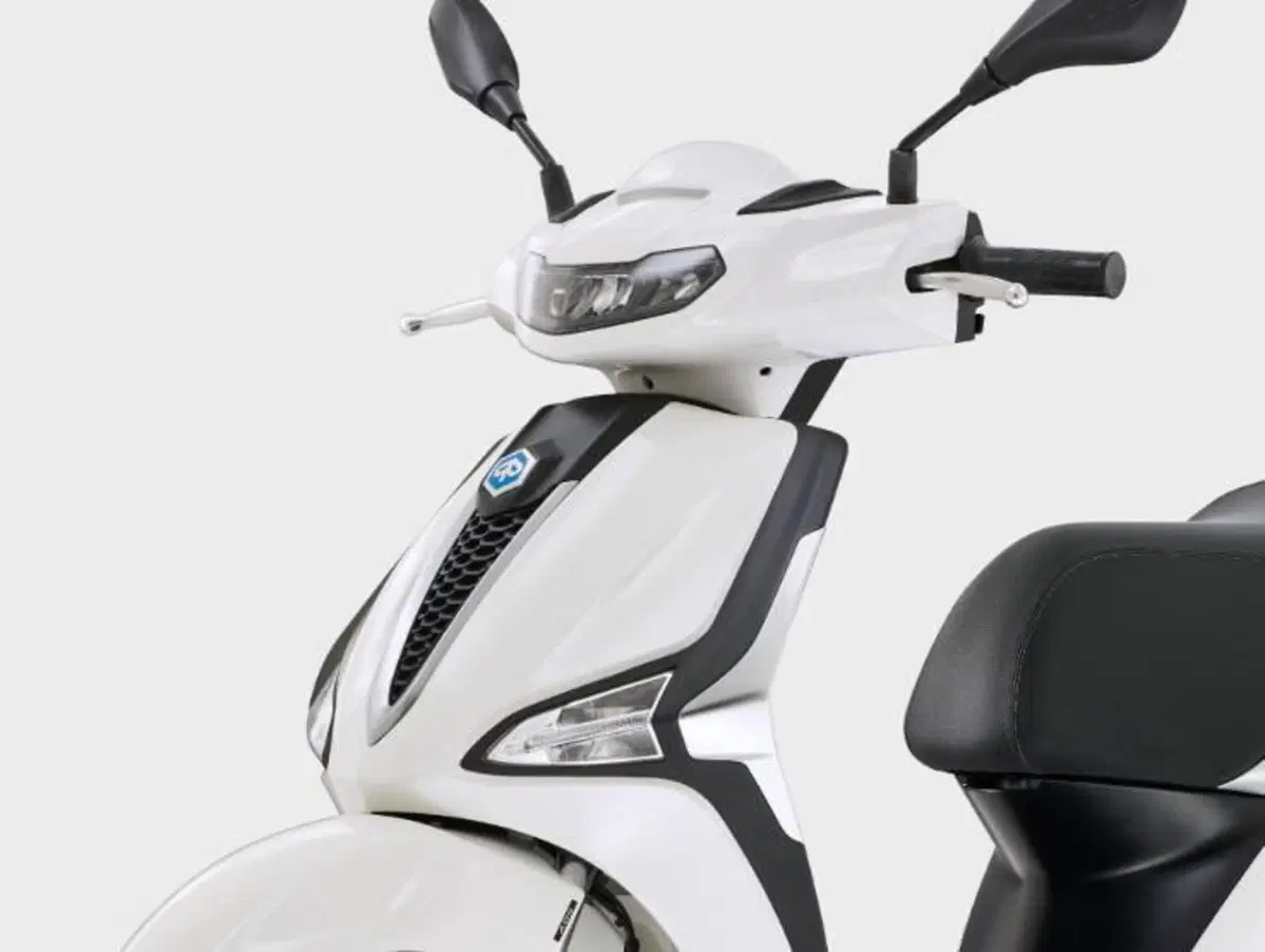 Piaggio Liberty 50 RST (2025 - 26) (6)