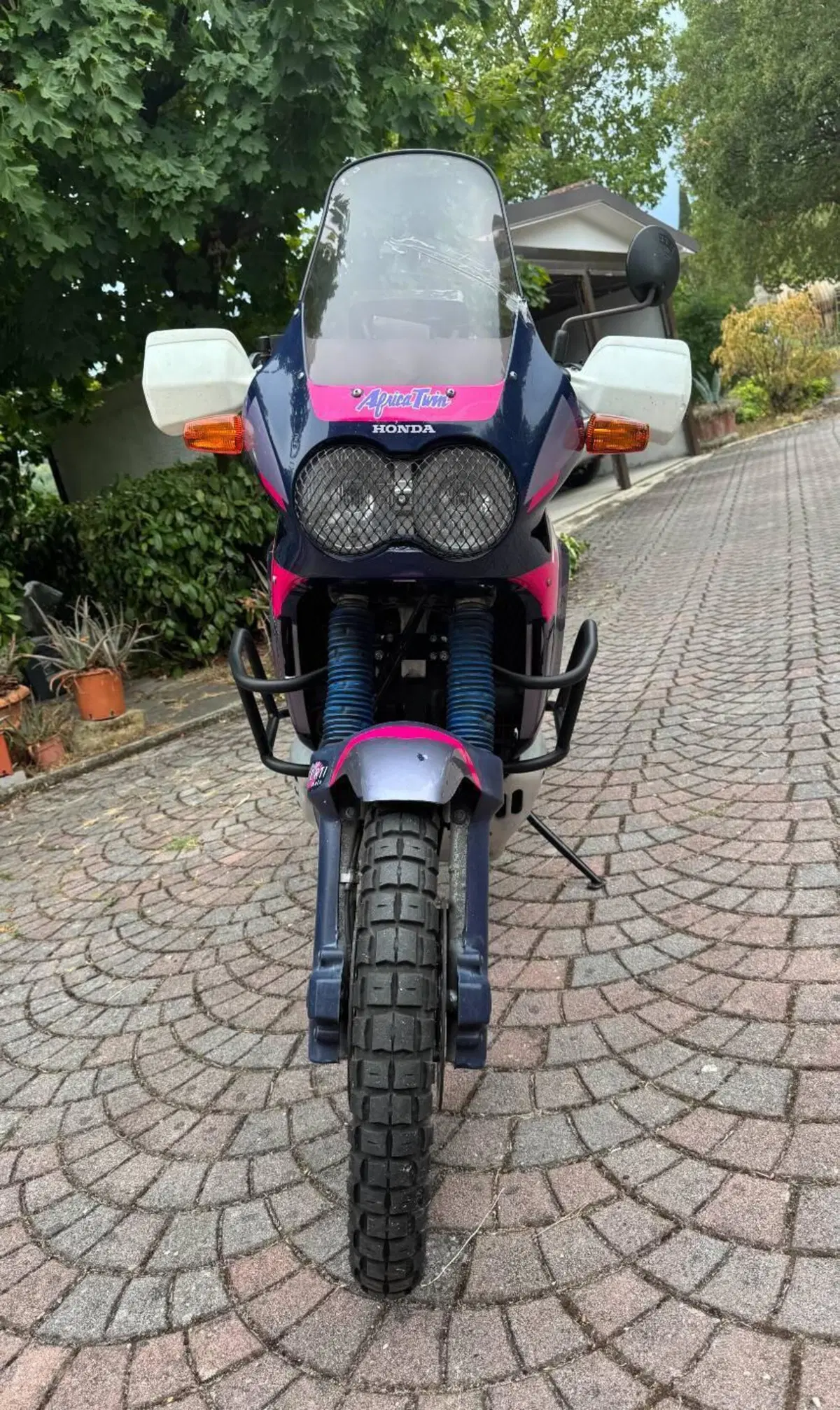 Honda XRV750 RD04 (2)