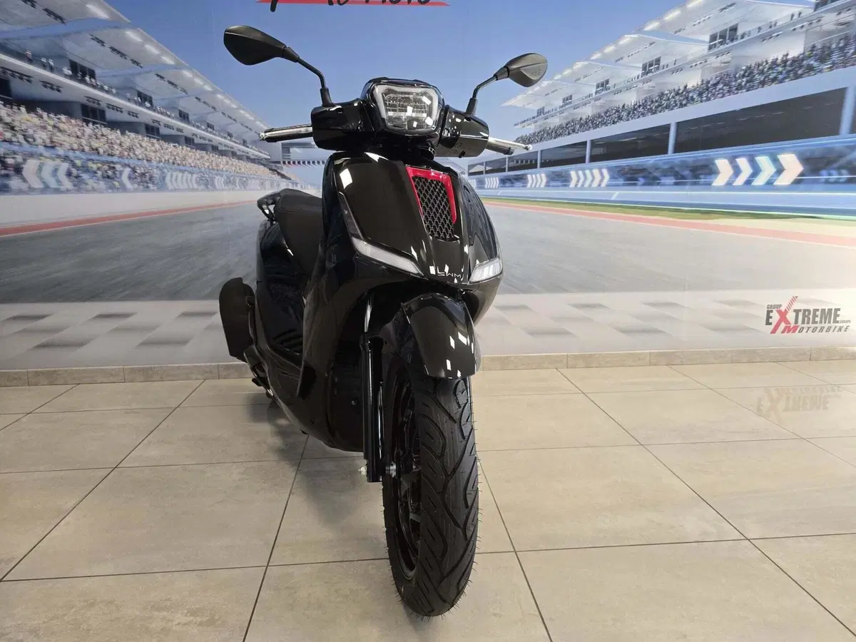 Swm C-Fly 125 (2026) (2)
