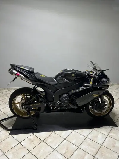 Yamaha YZF R1 (2009 - 11) usata