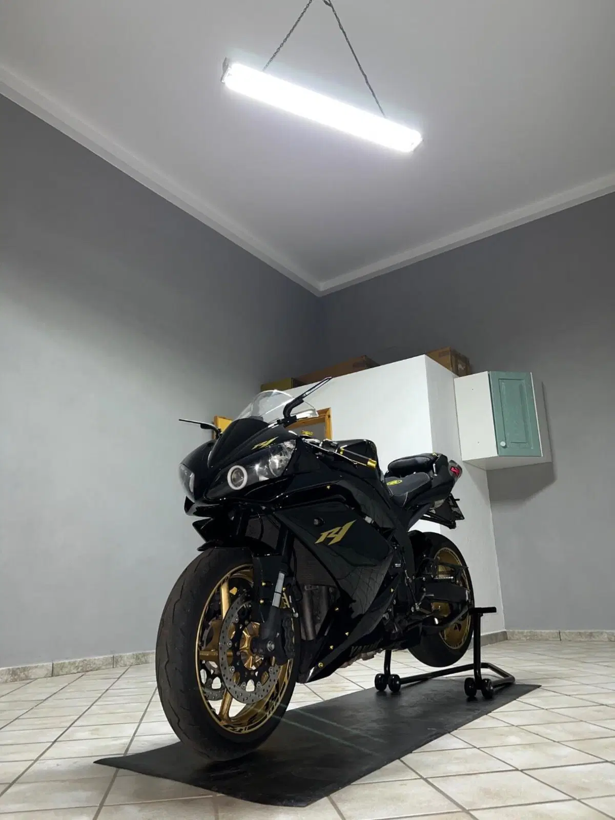 Yamaha YZF R1 (2009 - 11) (6)
