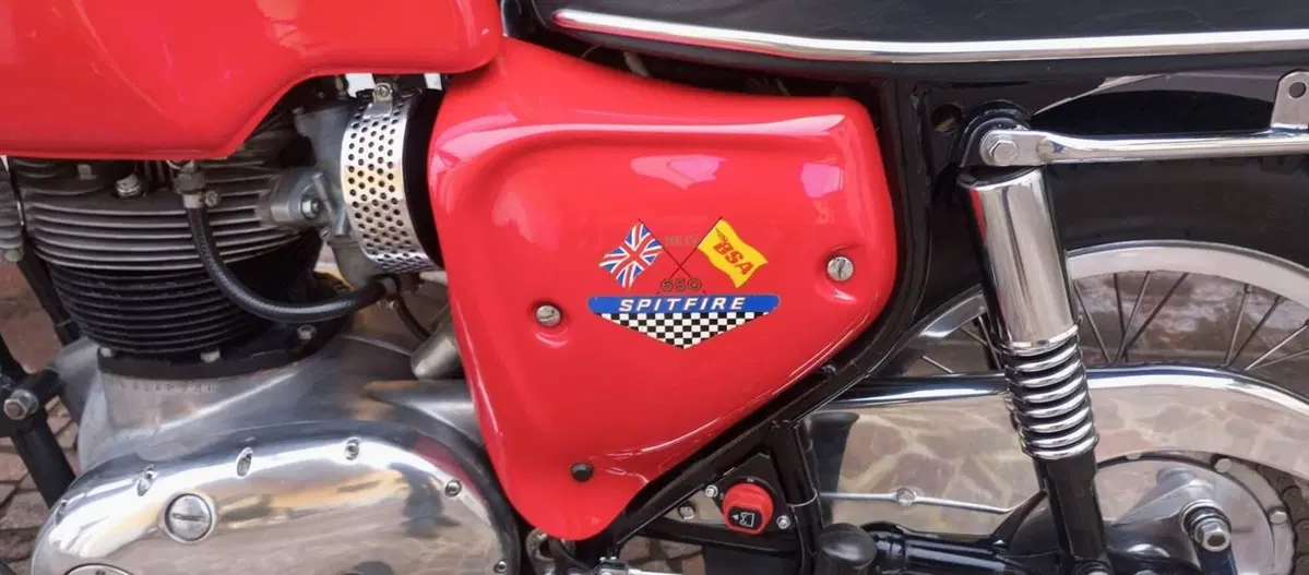 Bsa 650 SPITFIRE (7)