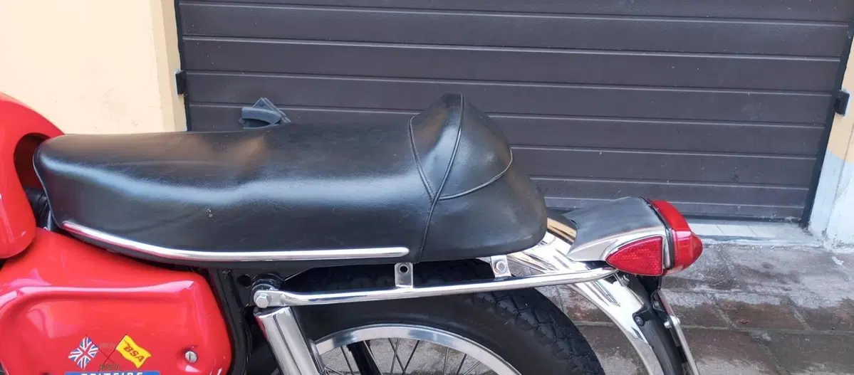 Bsa 650 SPITFIRE (12)
