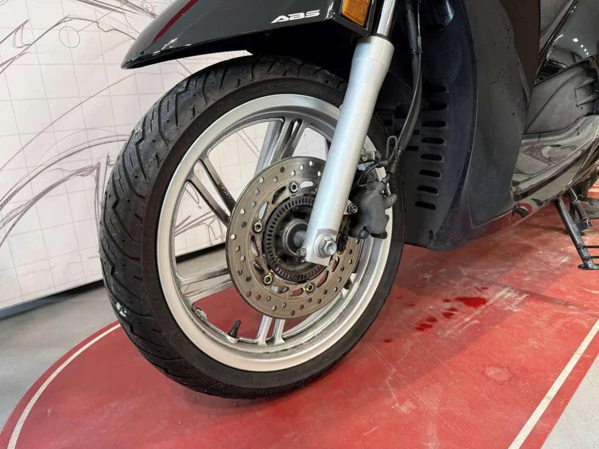 Honda SH 350 (2021 - 24) (9)