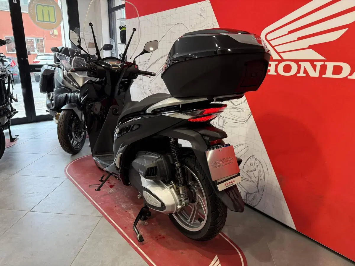Honda SH 350 (2021 - 24) (7)