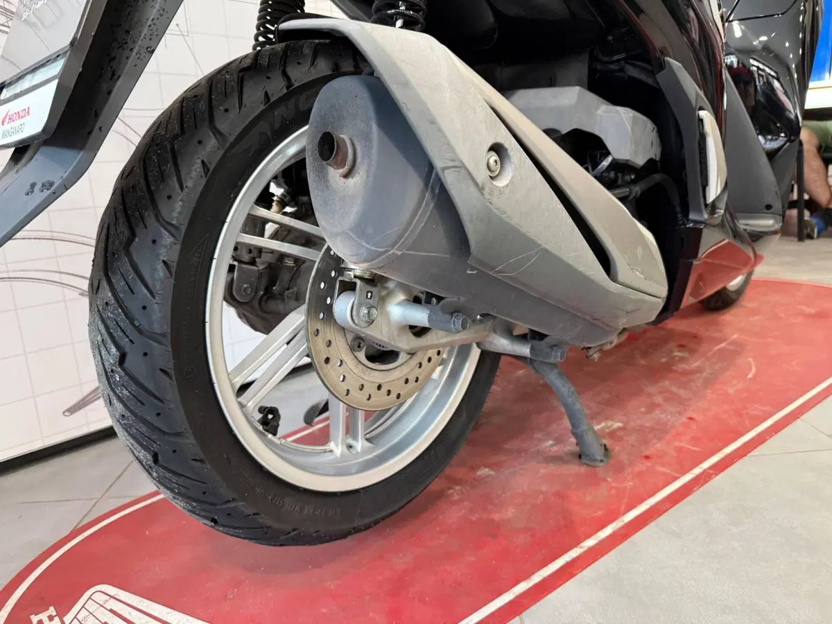Honda SH 350 (2021 - 24) (12)