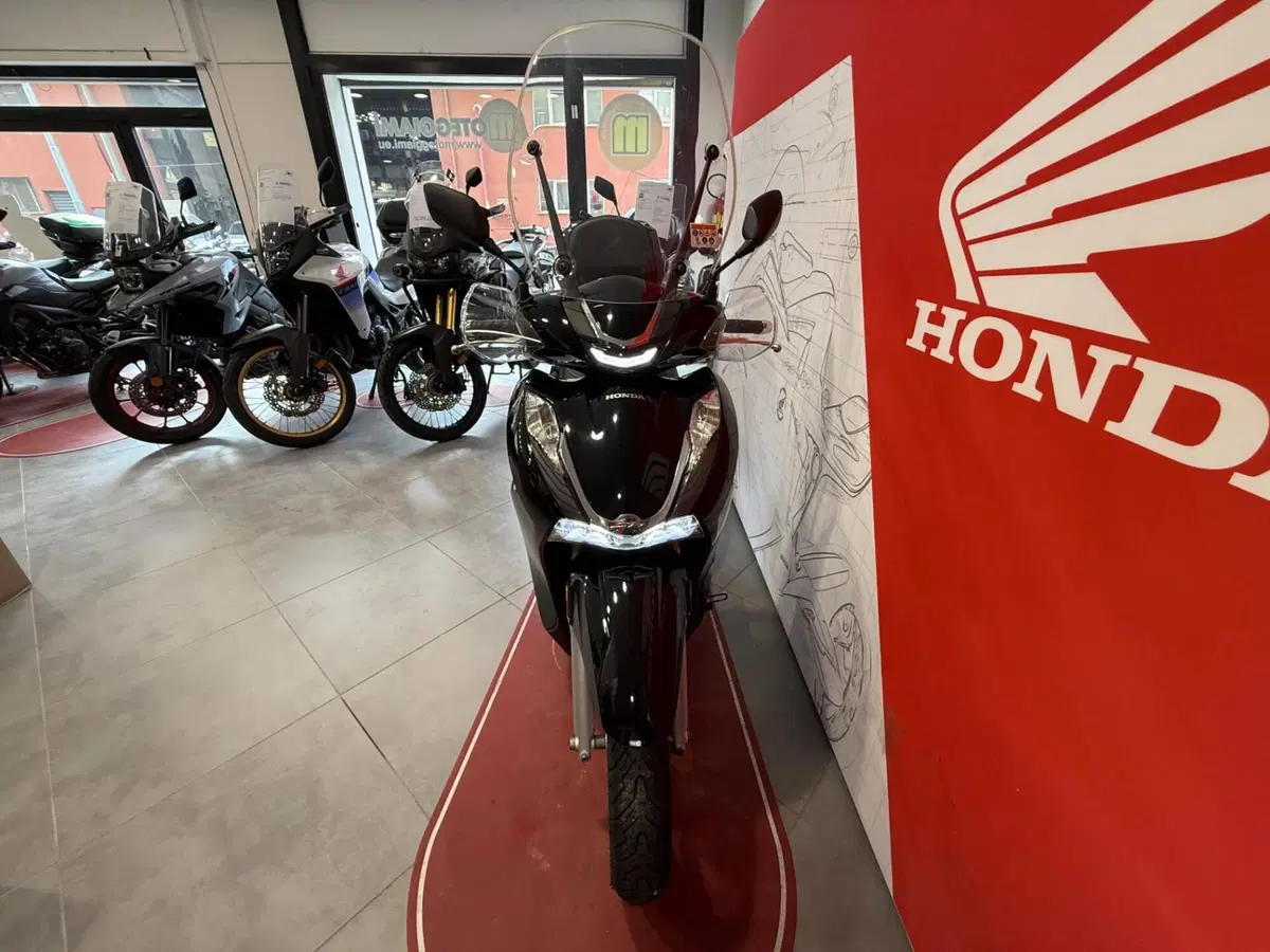 Honda SH 350 (2021 - 24) (3)