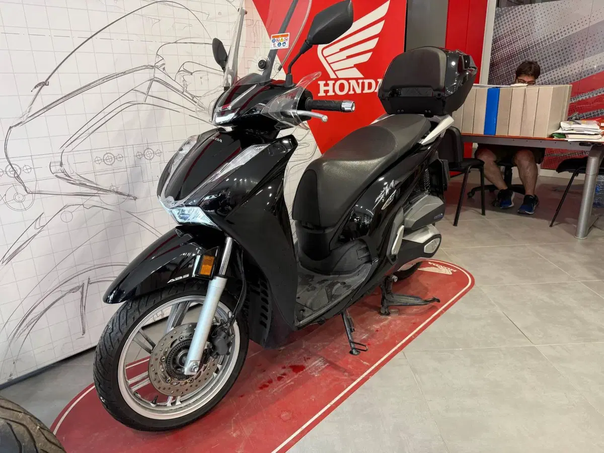 Honda SH 350 (2021 - 24) (2)