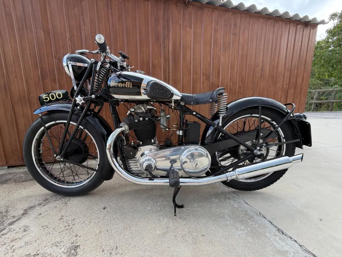 Benelli 500 4 TN (4)