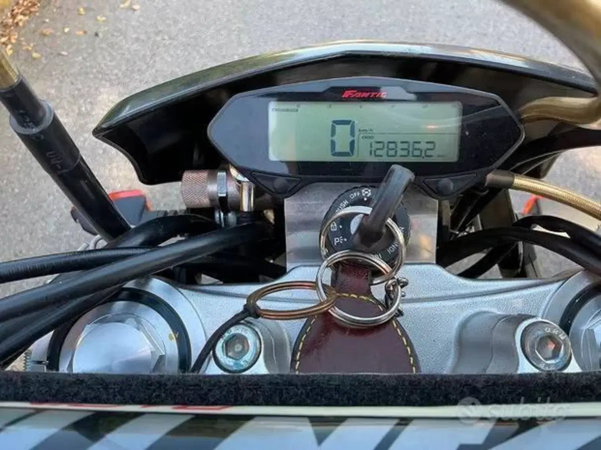 Fantic Motor XMF 125 Motard Competition 4t (2021 - 22) (3)