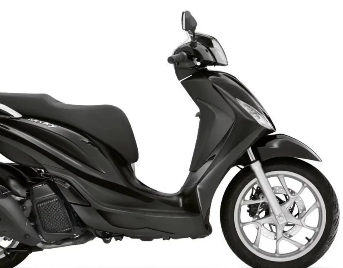 Piaggio Medley 200 (2025 - 26) (5)