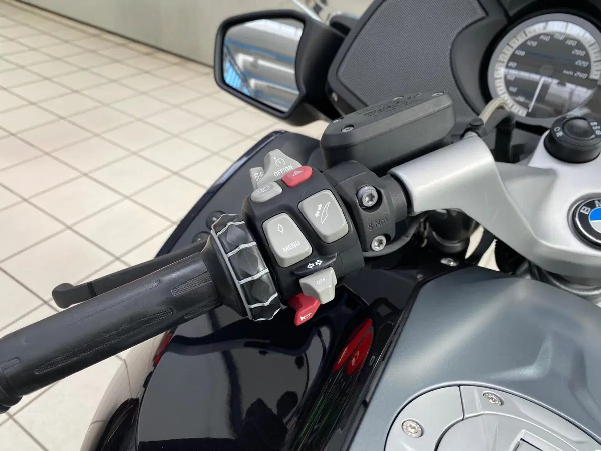 Bmw R 1200 RT (2017 - 18) (2)