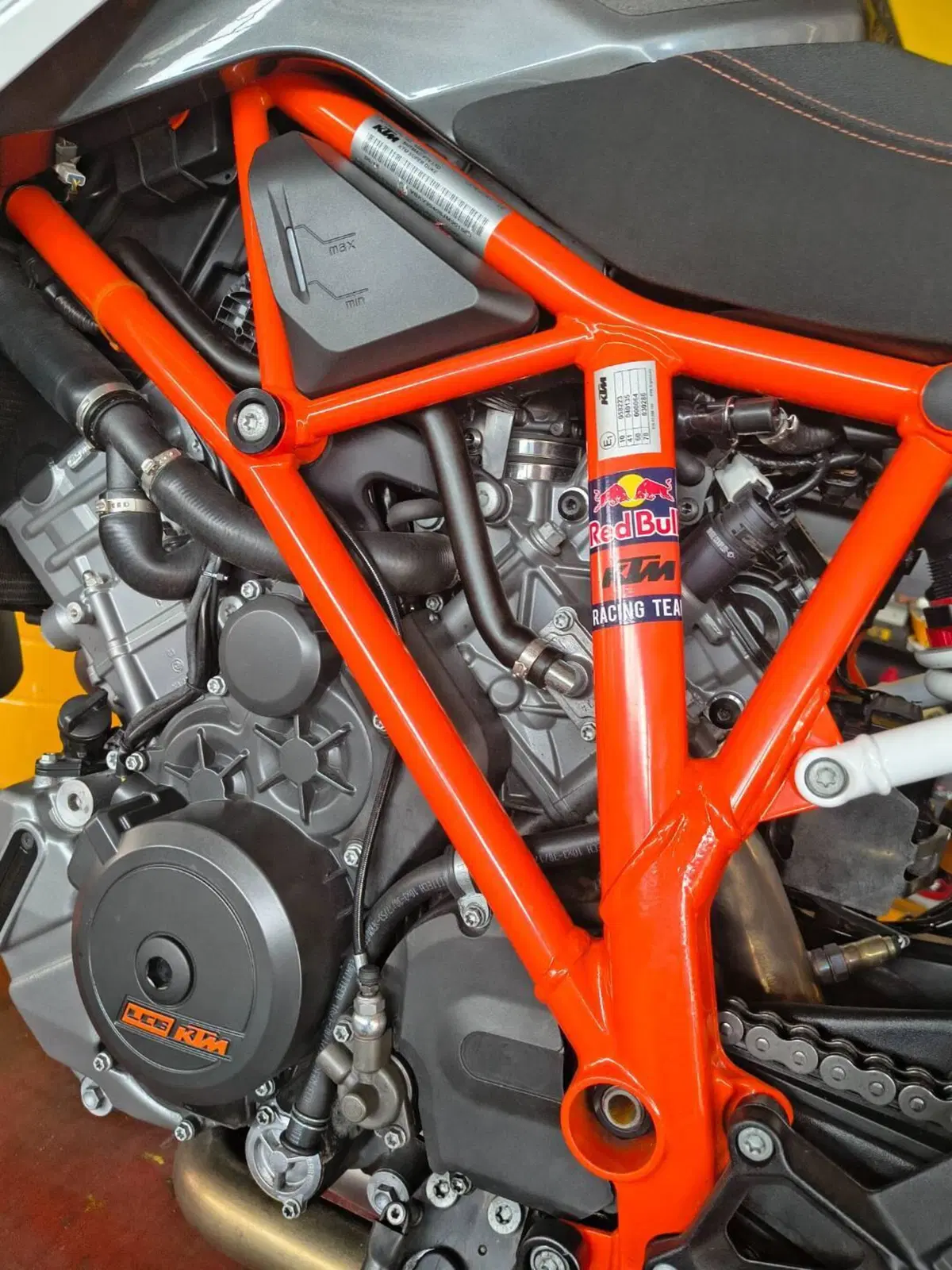 KTM 1290 Super Duke R ABS (2017 - 18) (6)