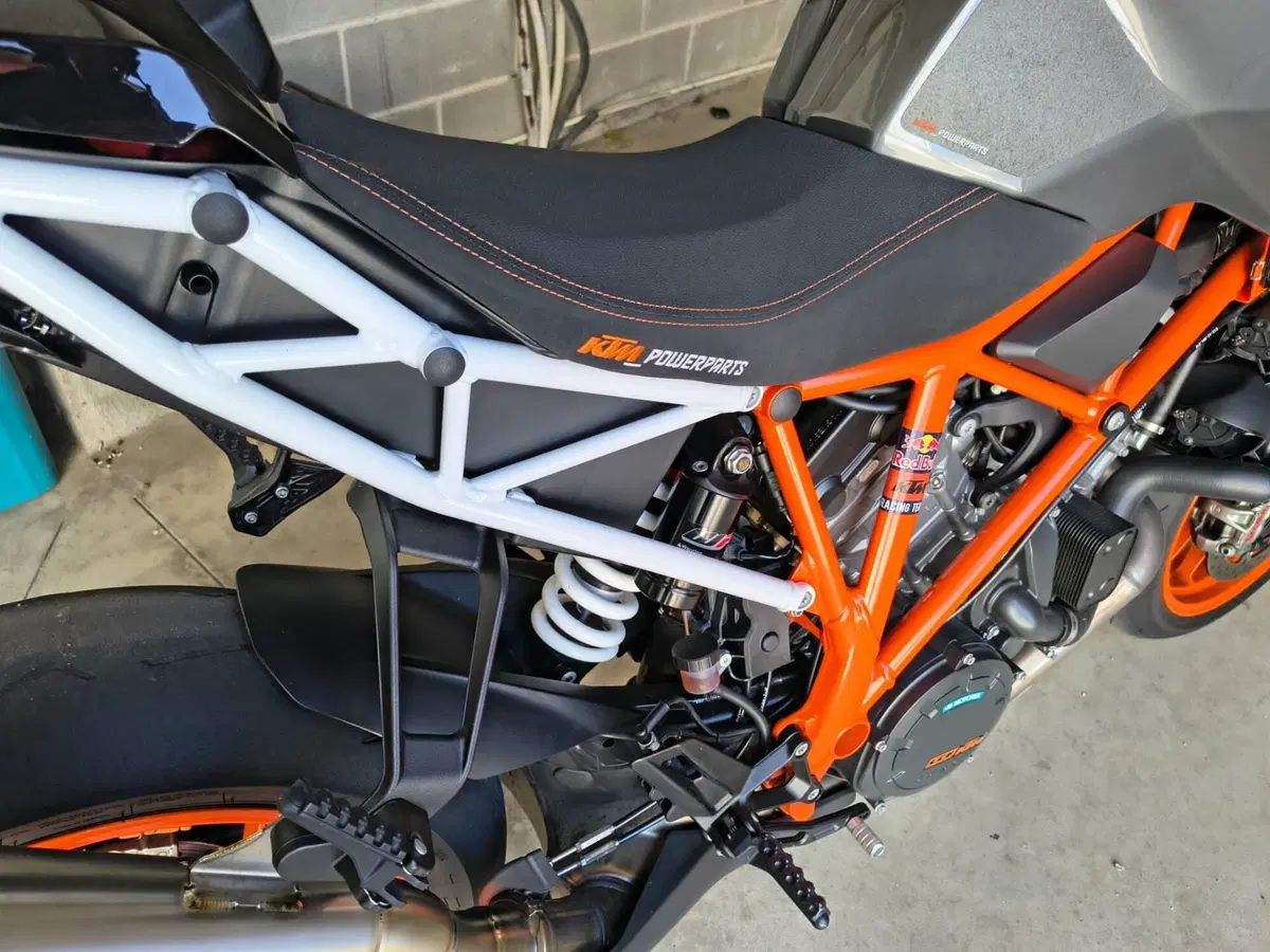 KTM 1290 Super Duke R ABS (2017 - 18) (7)
