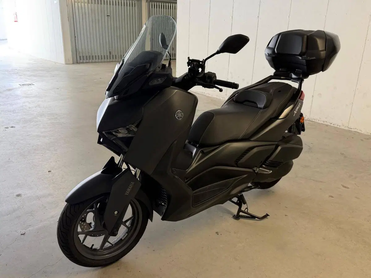 Yamaha X-Max 300 (2021 - 24) (3)