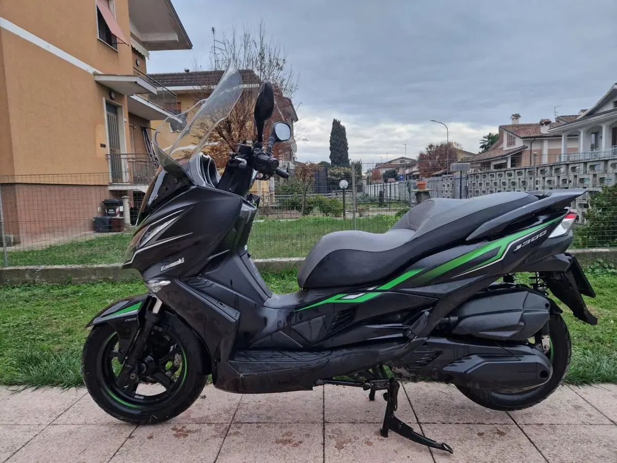 Kawasaki J 300 (2017 - 21)