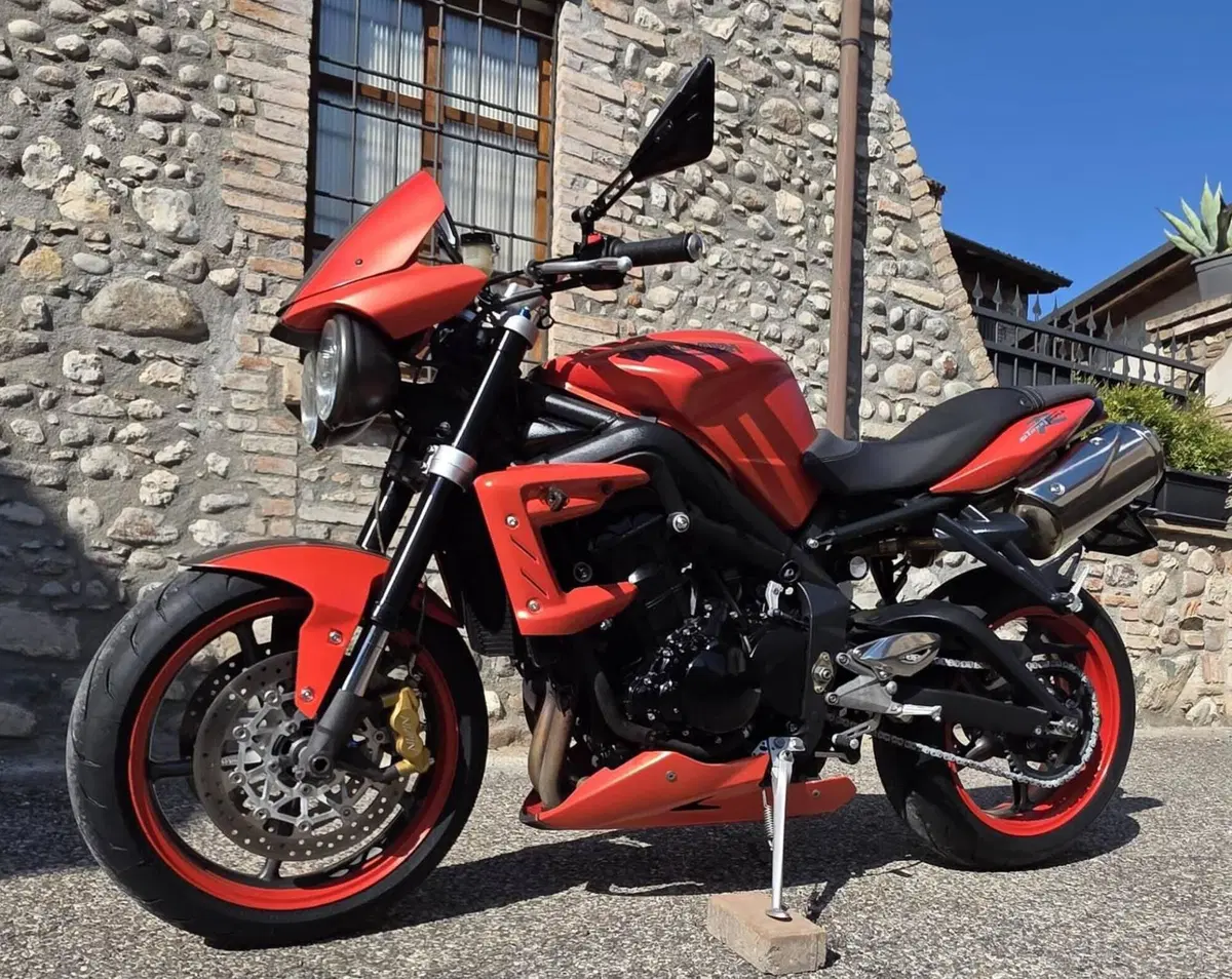 Triumph Street Triple R (2009 - 12) (7)
