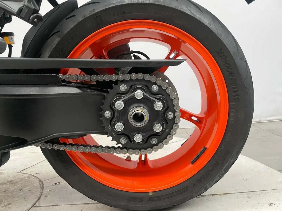 KTM 1290 Super Duke R EVO (2022 - 23) (17)