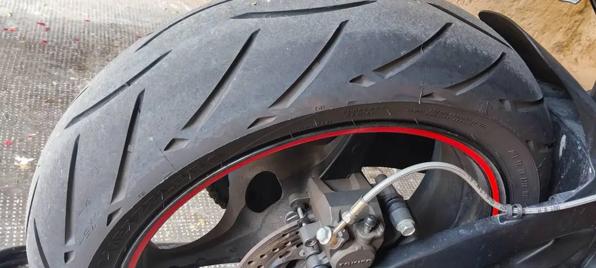 Suzuki GSX R 750 (2006 - 07) (5)