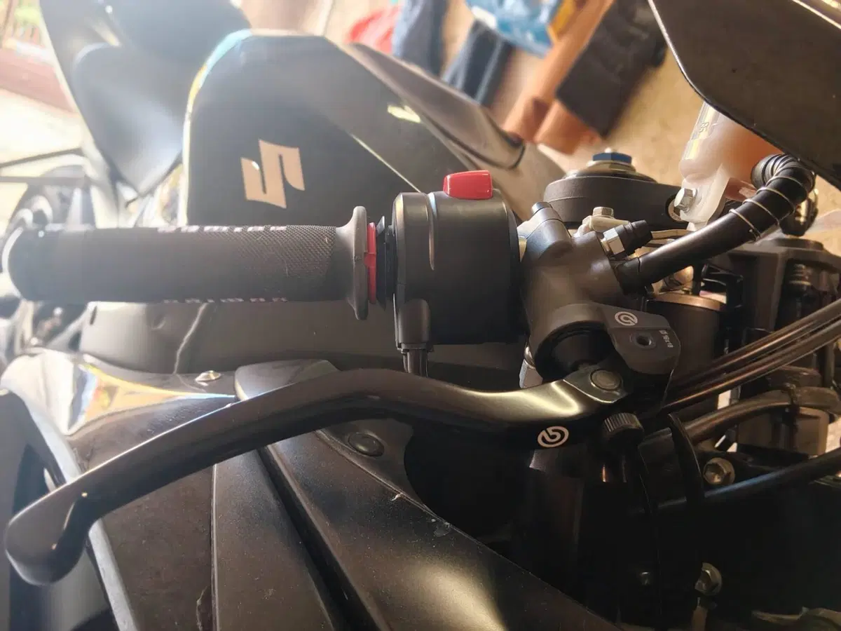Suzuki GSX R 750 (2006 - 07) (7)