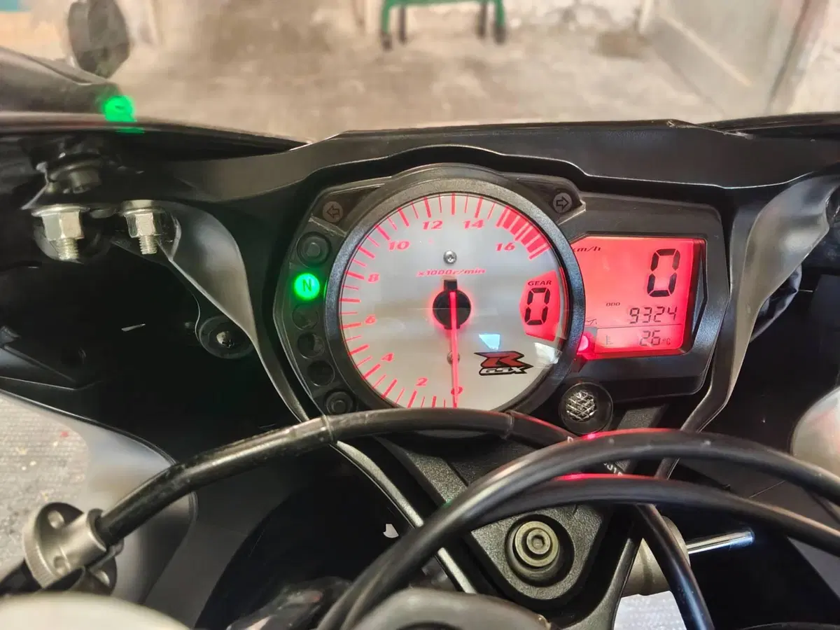 Suzuki GSX R 750 (2006 - 07) (8)