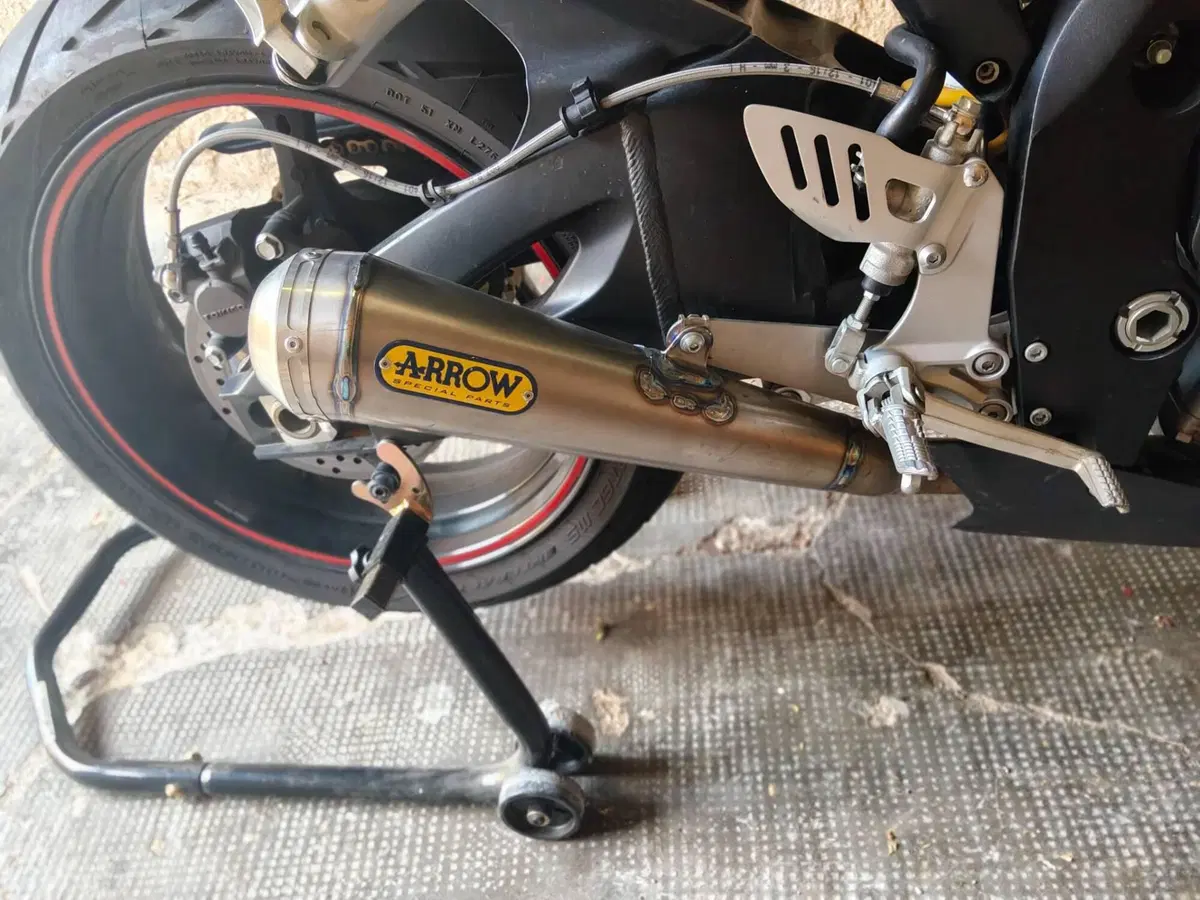 Suzuki GSX R 750 (2006 - 07) (9)