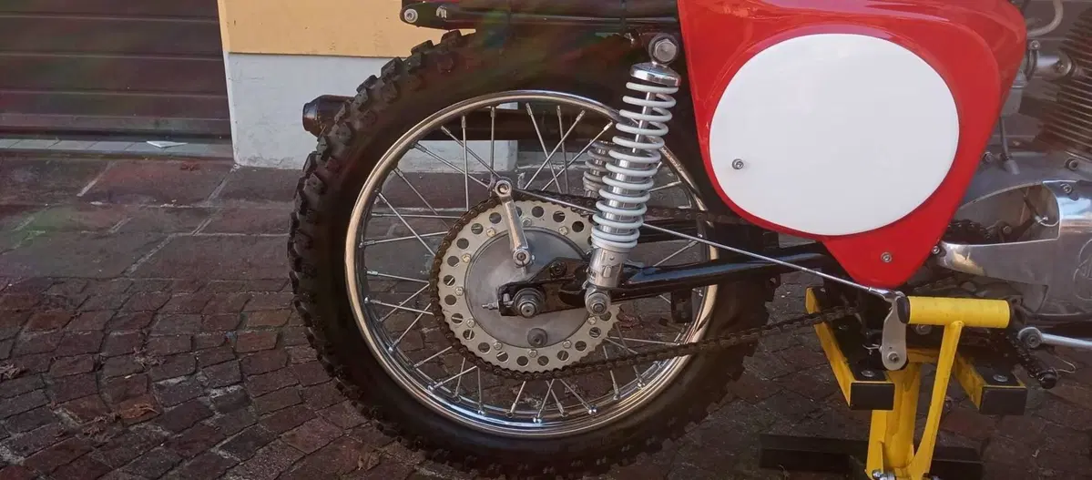 Gilera BESSONE (3)