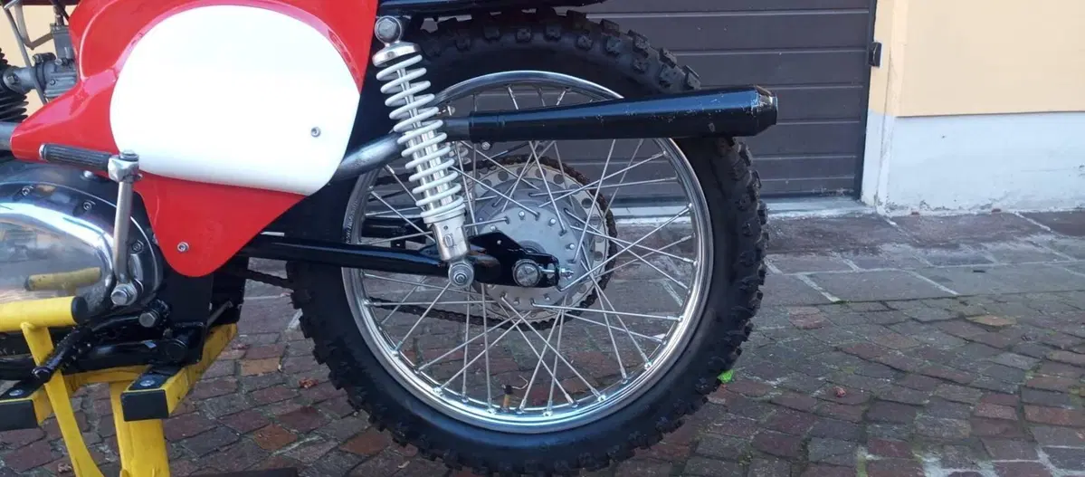 Gilera BESSONE (16)