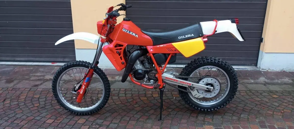 Gilera HE 125 LC (2)