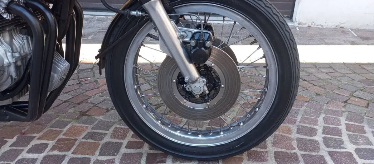 Honda CB 400 FOUR (9)