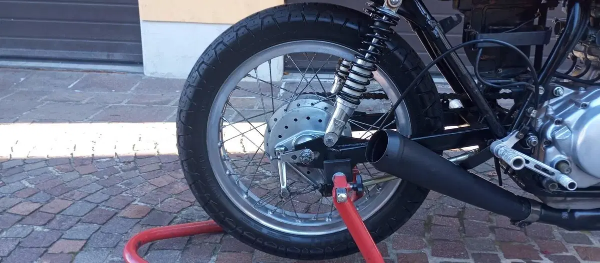 Honda CB 400 FOUR (10)