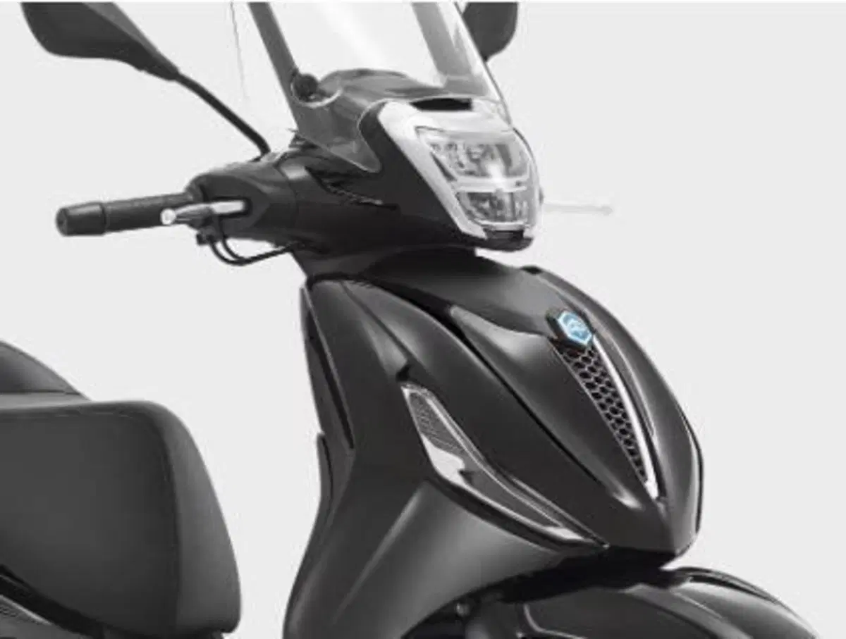 Piaggio Beverly 400 (2025 - 26) (2)