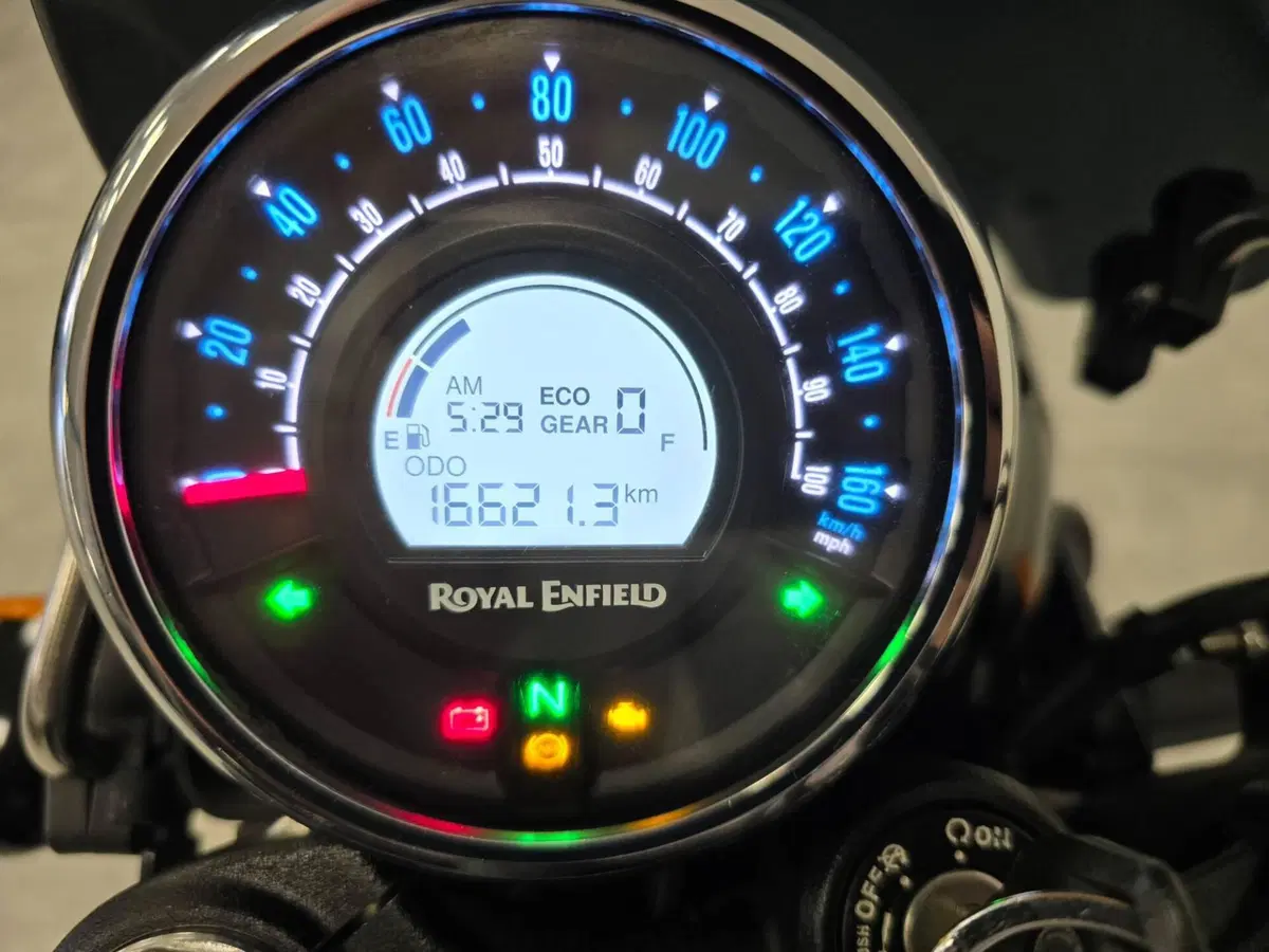 Royal Enfield Meteor 350 (2021 - 26) (5)