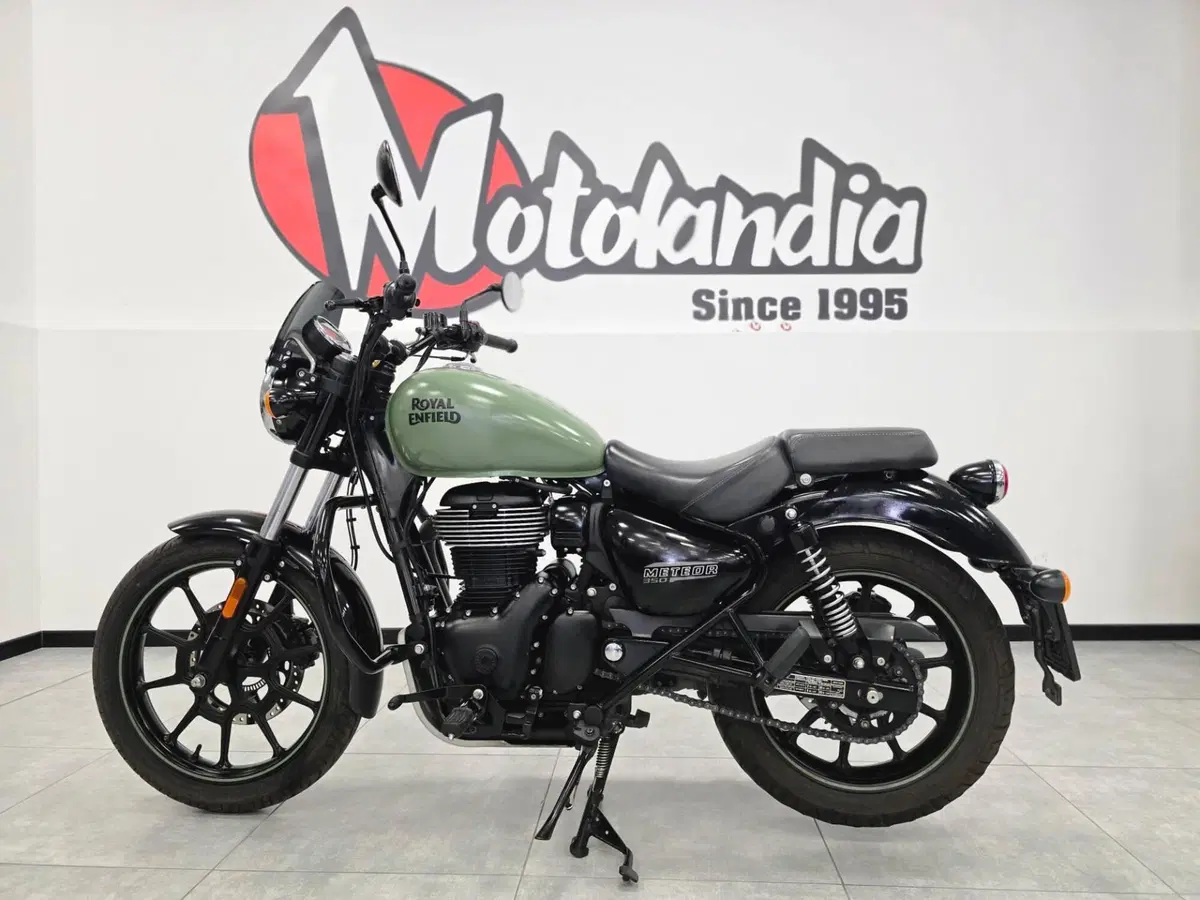 Royal Enfield Meteor 350 (2021 - 26) (3)