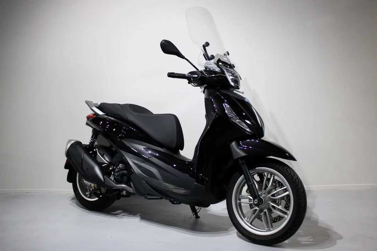 Piaggio Beverly 310 (2025 - 26) (2)