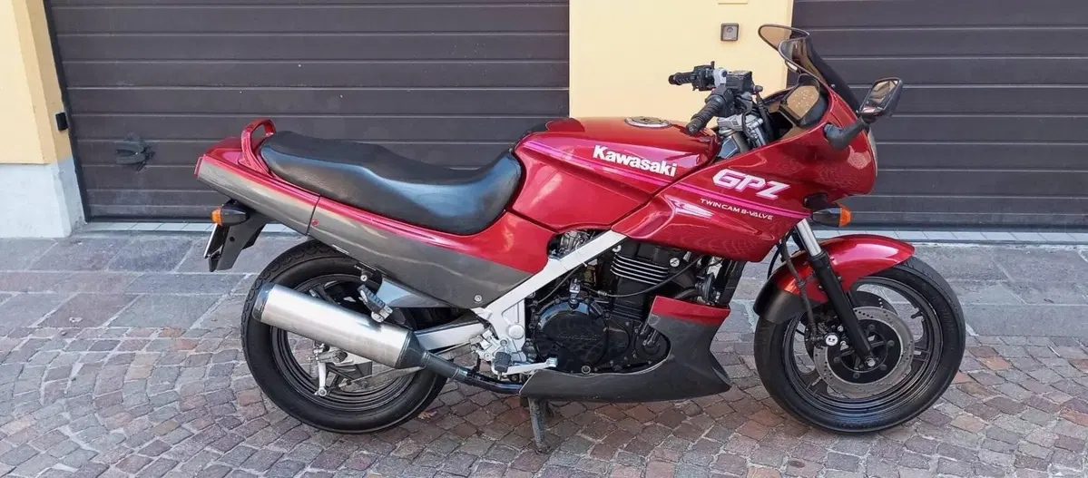 Kawasaki GPZ 500 S