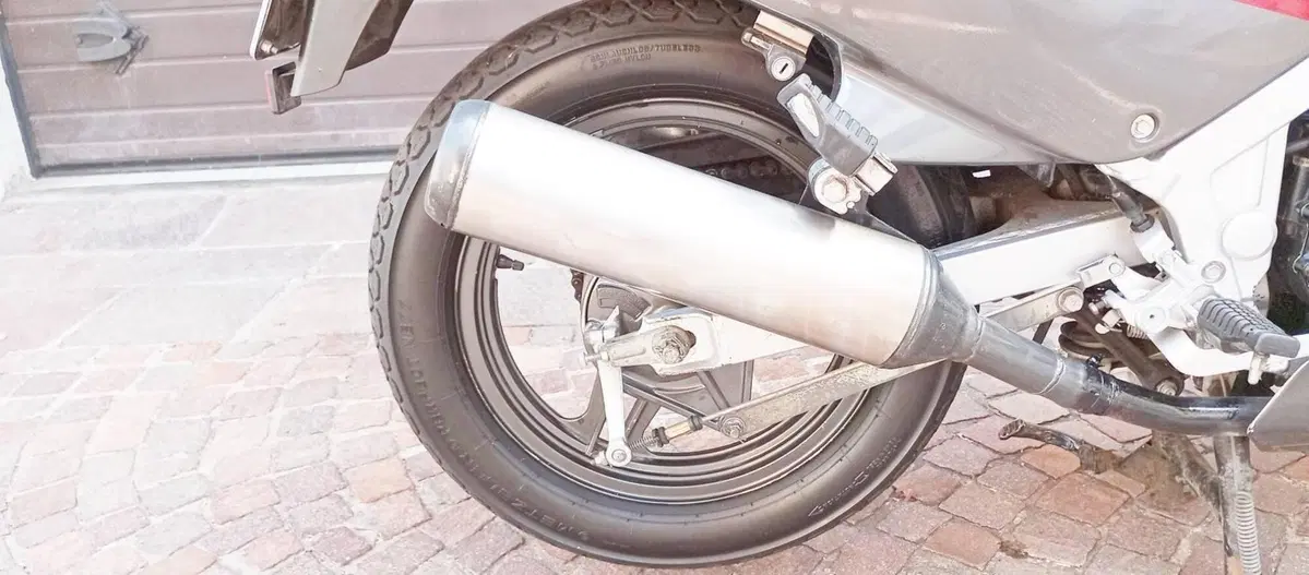 Kawasaki GPZ 500 S (5)