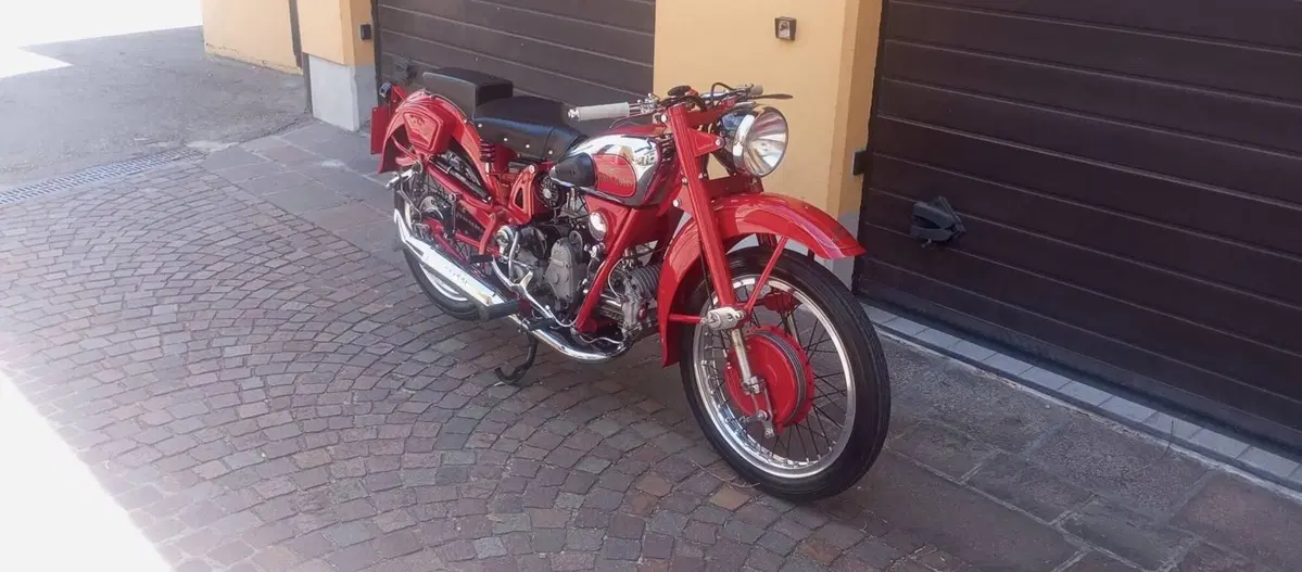 Moto Guzzi AIRONE SPORT (19)