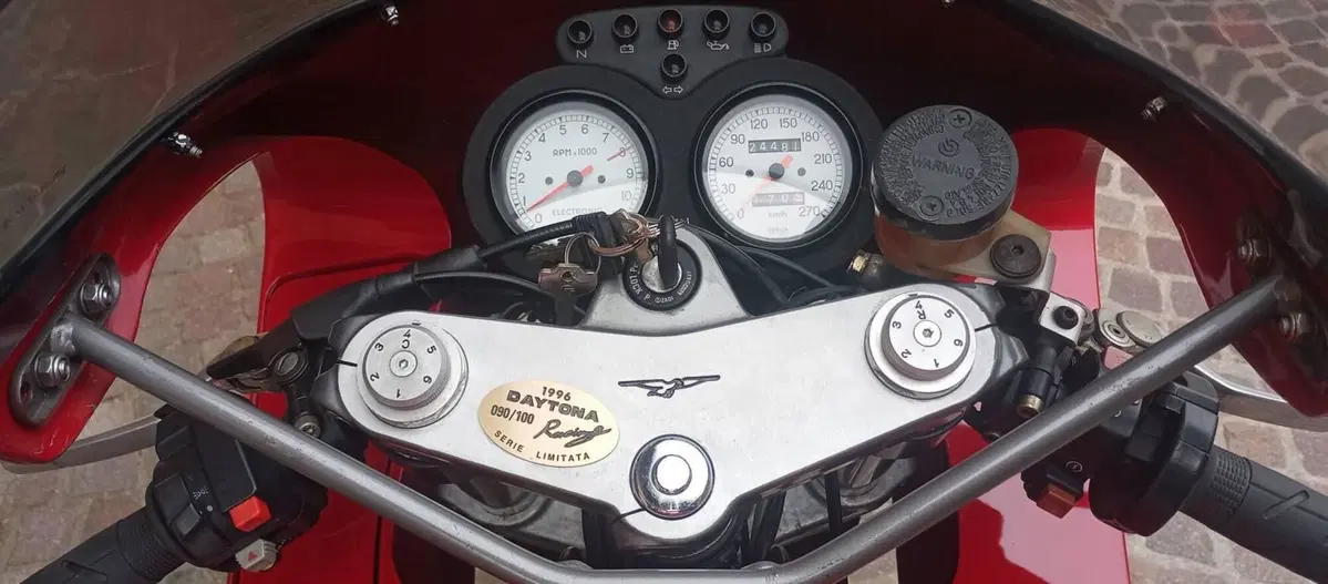 Moto Guzzi DAYTONA (7)
