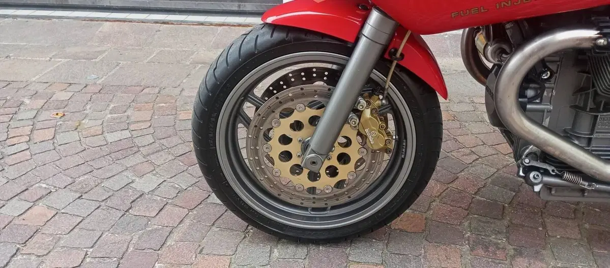 Moto Guzzi DAYTONA (11)