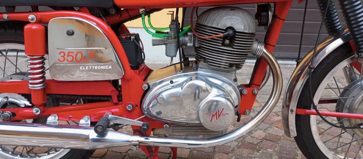 MV Agusta 350 SPORT (4)