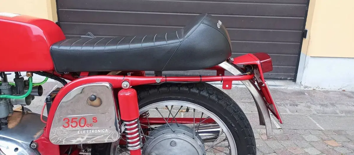 MV Agusta 350 SPORT (14)