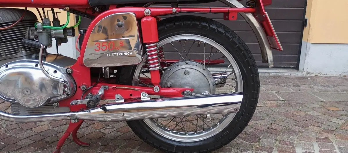 MV Agusta 350 SPORT (19)