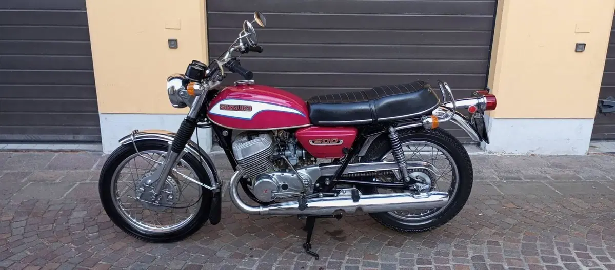 Suzuki TITAN 500 (2)