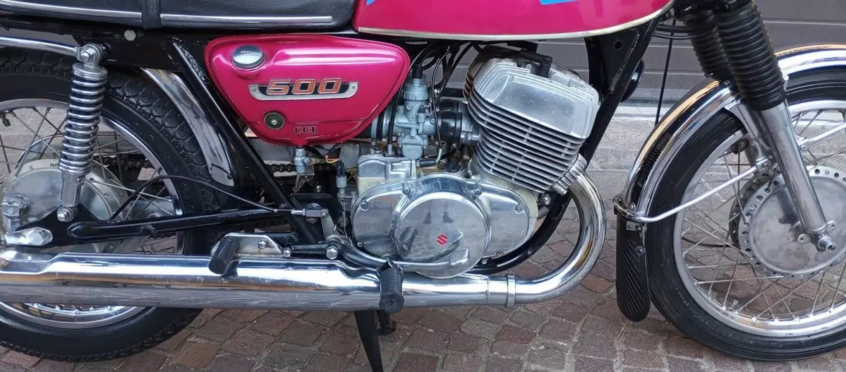 Suzuki TITAN 500 (3)