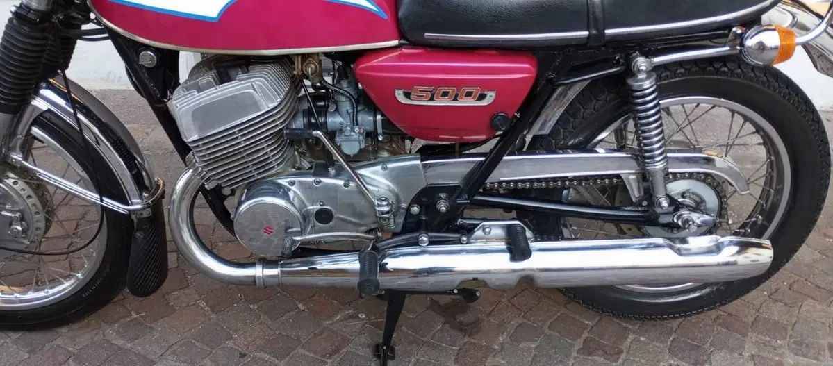 Suzuki TITAN 500 (11)