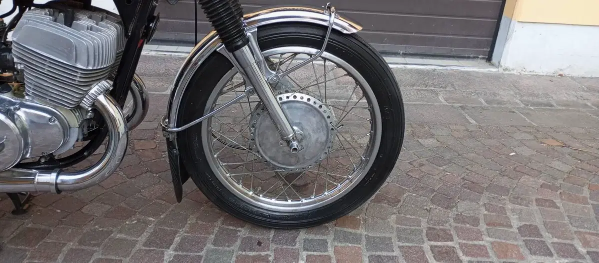 Suzuki TITAN 500 (16)