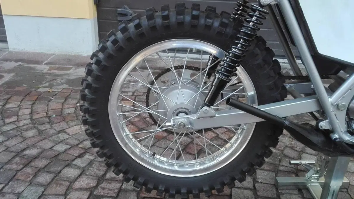 Tgm 125 CROSS (9)