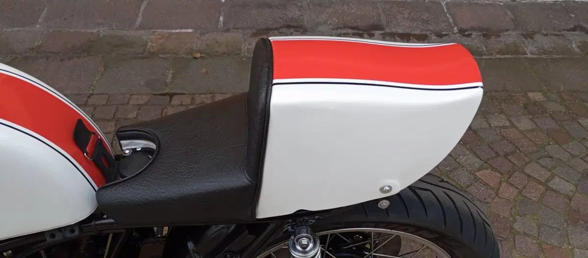 Yamaha TZ 750 A (20)